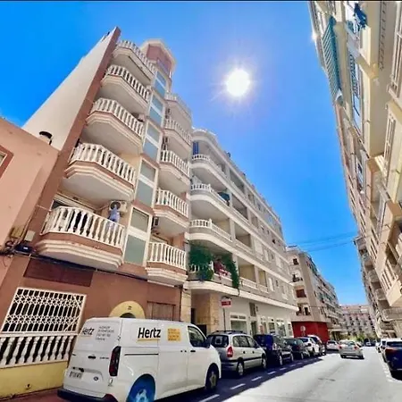 Spacious Modern Ground Floor Parks 5 Min تورّيفيِخا